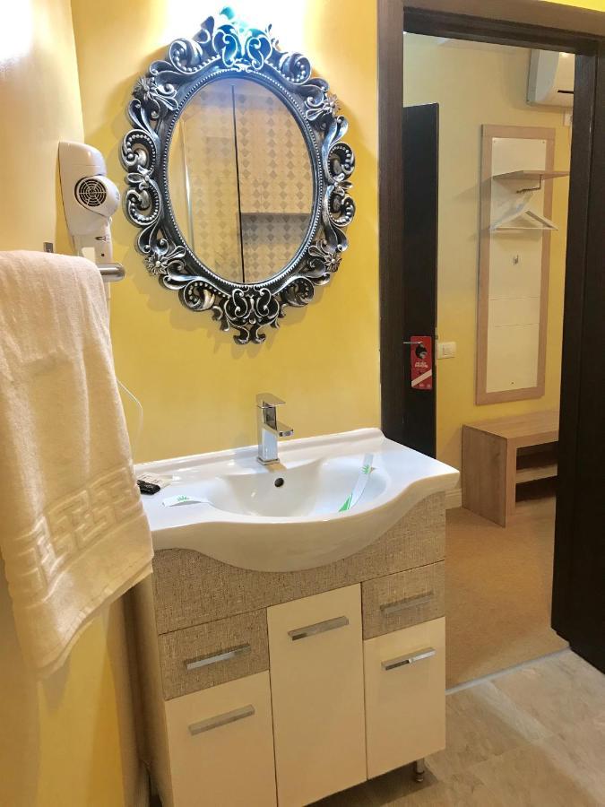 Vila 18 Hotel Boutique Бухарест Экстерьер фото
